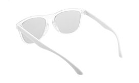CreaSun, ochelari de soare cu design unic, alb